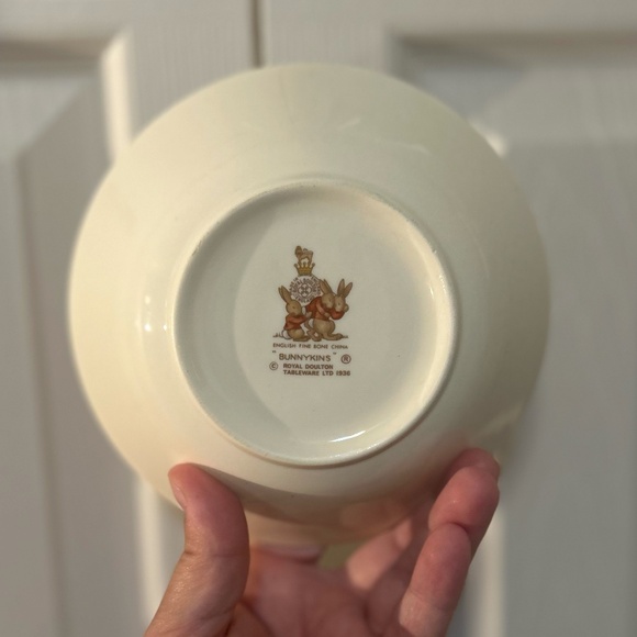 Vintage 3 Pc Bunnykins Set, Royal Doulton Tableware LTD 1936, Mug, Bowl & Plate - Picture 9 of 9